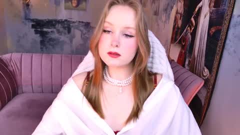 Snapshot of vivienleeigh chatting on 04/13/26, 08:53 Vivien online show from 04/13/26, 08:53