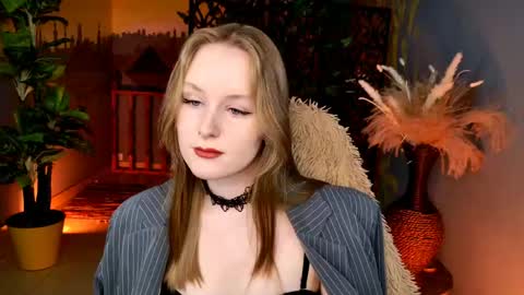 Snapshot of vivienleeigh chatting on 04/29/26, 05:11 Vivien online show from 04/29/26, 05:11