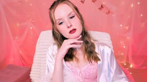 Snapshot of vivienleeigh chatting on 05/11/26, 02:45 Vivien online show from 05/11/26, 02:45