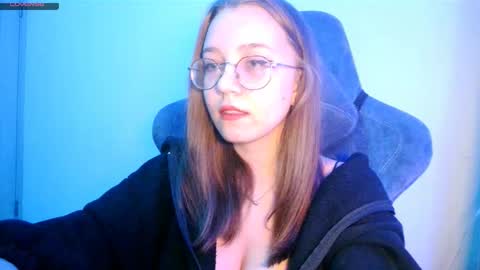 Snapshot of vivivivikkie chatting on 11/14/25, 10:07 vivivivikkie online show from 11/14/25, 10:07