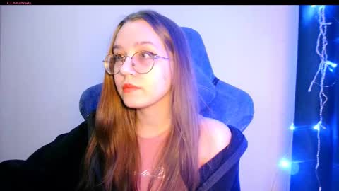 Snapshot of vivivivikkie chatting on 02/17/26, 11:33 vivivivikkie online show from 02/17/26, 11:33