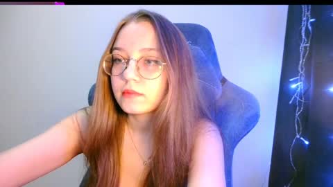 Snapshot of vivivivikkie chatting on 04/01/26, 09:01 vivivivikkie online show from 04/01/26, 09:01