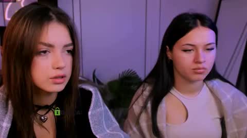 vivy_star online show from 10/06/25, 08:34