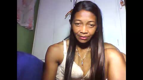Snapshot of vixen_lina chatting on 05/04/26, 06:15 vixen_lina online show from 05/04/26, 06:15