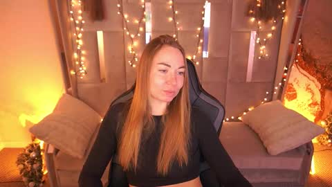 Snapshot of vixenmuse chatting on 02/23/26, 08:17 Ur Lady online show from 02/23/26, 08:17