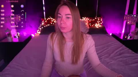 Snapshot of vixenmuse chatting on 02/24/26, 09:24 Ur Lady online show from 02/24/26, 09:24