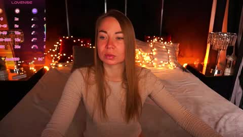 Snapshot of vixenmuse chatting on 02/26/26, 09:14 Ur Lady online show from 02/26/26, 09:14