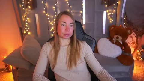 Snapshot of vixenmuse chatting on 03/21/26, 08:56 Ur Lady online show from 03/21/26, 08:56