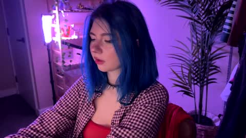 Snapshot of vixenp chatting on 12/16/25, 06:46 Polly Online mostly at 9pm-2am UK Time online show from 12/16/25, 06:46