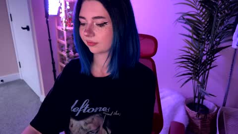 Snapshot of vixenp chatting on 03/27/26, 06:29 Polly Online mostly at 9pm-2am UK Time online show from 03/27/26, 06:29