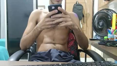 Snapshot of vixttrr chatting on 03/29/26, 04:12 Vixtrr online show from 03/29/26, 04:12