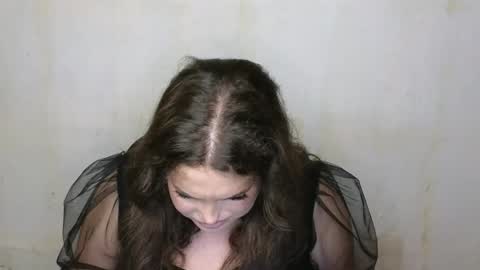 Snapshot of vladacandy chatting on 05/06/26, 06:35 VladaCandy online show from 05/06/26, 06:35