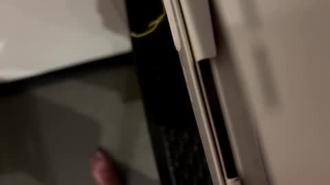 Snapshot of vm93m chatting on 09/18/25, 09:39 John online show from 09/18/25, 09:39