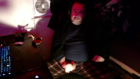 Snapshot of voidcatdaddy chatting on 04/11/26, 07:45 Rev online show from 04/11/26, 07:45