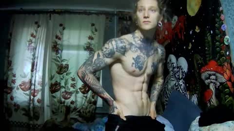 Snapshot of voldan_elf chatting on 11/11/25, 12:27 Elf online show from 11/11/25, 12:27