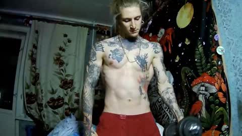 Snapshot of voldan_elf chatting on 11/13/25, 01:10 Elf online show from 11/13/25, 01:10