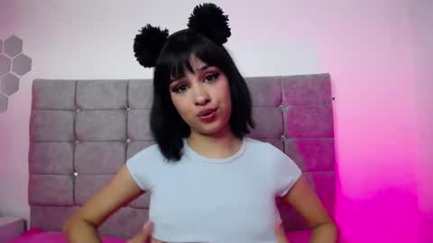 volkov_mia online show from 04/15/26, 07:43