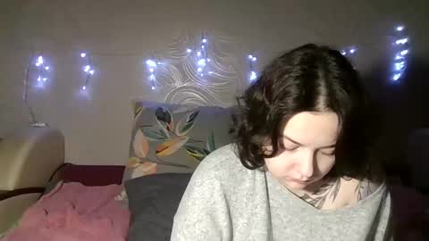 Snapshot of volshebnik_130 chatting on 01/09/25, 05:33 Volshebnik1302 online show from 01/09/25, 05:33