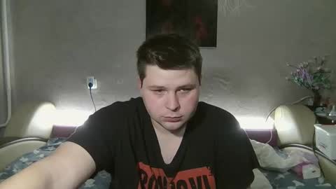 Snapshot of volshebnik_130 chatting on 02/26/25, 07:27 Volshebnik1302 online show from 02/26/25, 07:27