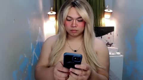 Snapshot of voluptuousts chatting on 12/09/24, 12:34 Nathalie online show from 12/09/24, 12:34