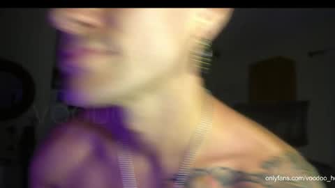 Voodoo and Lucy online show from 05/25/26, 06:52