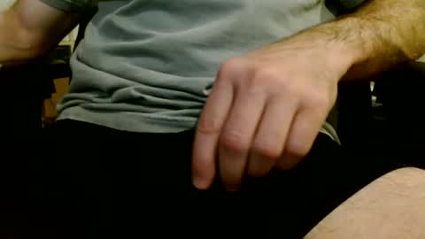 Snapshot of voyeur_qc chatting on 03/02/26, 04:58 voyeur_qc online show from 03/02/26, 04:58