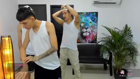 voyeurism_guys online show from 09/08/25, 11:04