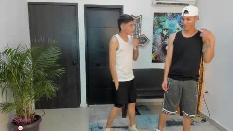 voyeurism_guys online show from 09/22/25, 11:07