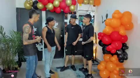 voyeurism_guys online show from 10/21/25, 11:05