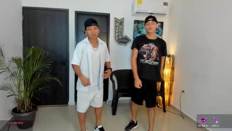 voyeurism_guys online show from 11/09/25, 10:41