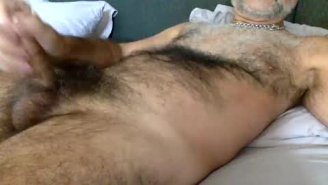 Enjoy guys of all ages if you are not on cam please dont ask for requests if i dont respond dont think im ignoring you i online show from 06/21/26, 02:30