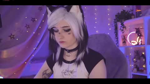 vronnier online show from 02/15/25, 06:44