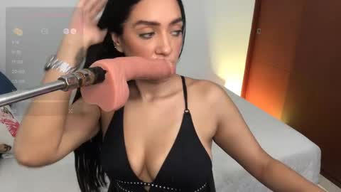 Snapshot of vsantini_ chatting on 12/13/24, 03:00 vsantini_ online show from 12/13/24, 03:00