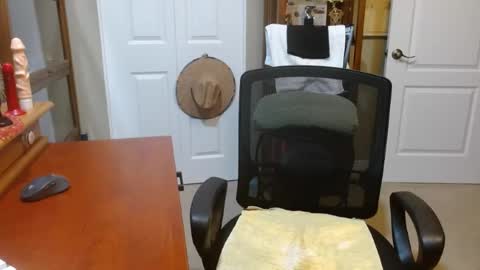 Snapshot of vueuorme chatting on 06/14/26, 02:24 Vueuorme online show from 06/14/26, 02:24