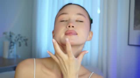 Snapshot of vvilly_wonka chatting on 04/28/26, 01:48 Ethal - thank you for thumb up online show from 04/28/26, 01:48