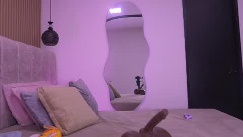 Violeta online show from 06/23/26, 03:04