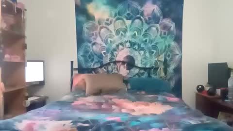 Snapshot of vvmm8783 chatting on 11/29/25, 09:01 vvmm8783 online show from 11/29/25, 09:01