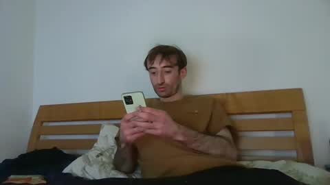 Snapshot of vwelad6969 chatting on 01/06/25, 01:20 hung boy online show from 01/06/25, 01:20
