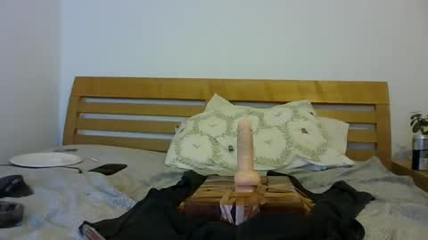 Snapshot of vwelad6969 chatting on 03/08/25, 04:34 hung boy online show from 03/08/25, 04:34