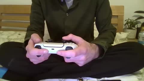 Snapshot of vwelad6969 chatting on 03/11/25, 12:54 hung boy online show from 03/11/25, 12:54