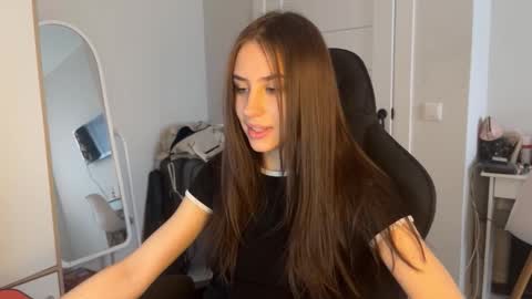 Snapshot of vx_arina chatting on 03/15/26, 08:31 Arina online show from 03/15/26, 08:31