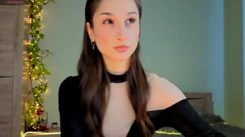 Snapshot of vybeon chatting on 04/02/26, 10:24 Alice online show from 04/02/26, 10:24