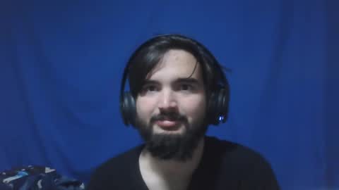 Snapshot of vygrax chatting on 01/14/25, 02:19 Vygrax online show from 01/14/25, 02:19