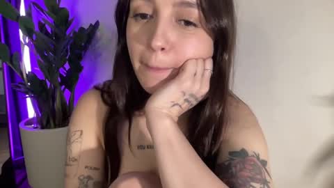 Alice  Before pvt write to me in PM  online show from 03/01/25, 02:26