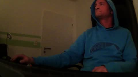 Snapshot of wailersgun chatting on 01/24/25, 07:49 wailersgun online show from 01/24/25, 07:49