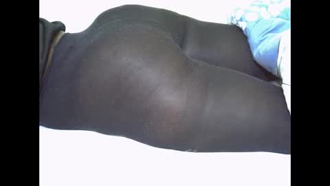 Snapshot of wakanda_43 chatting on 09/19/25, 07:14 candy online show from 09/19/25, 07:14