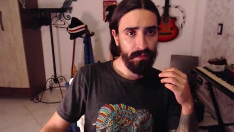 Snapshot of wake_and_bakee chatting on 02/04/26, 01:44 John online show from 02/04/26, 01:44