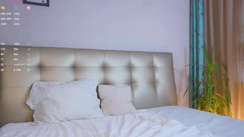  Lina online show from 11/24/25, 08:14