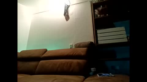 Snapshot of walex0900 chatting on 11/19/25, 06:19 walex0900 online show from 11/19/25, 06:19