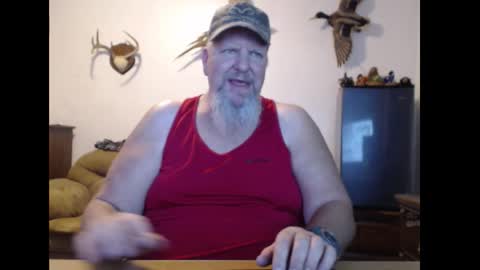 Snapshot of walkingbird chatting on 10/29/25, 08:54 walkingbird online show from 10/29/25, 08:54